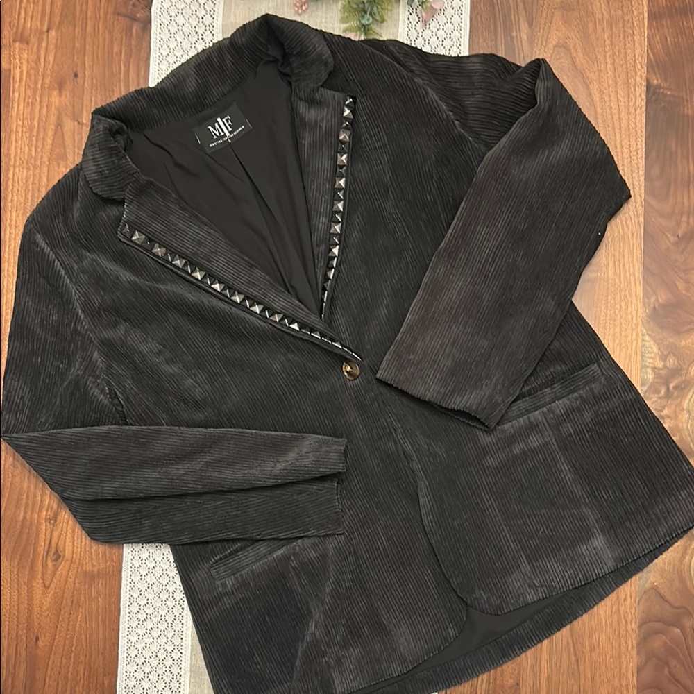 Mi Women's Black Corduroy Blazer